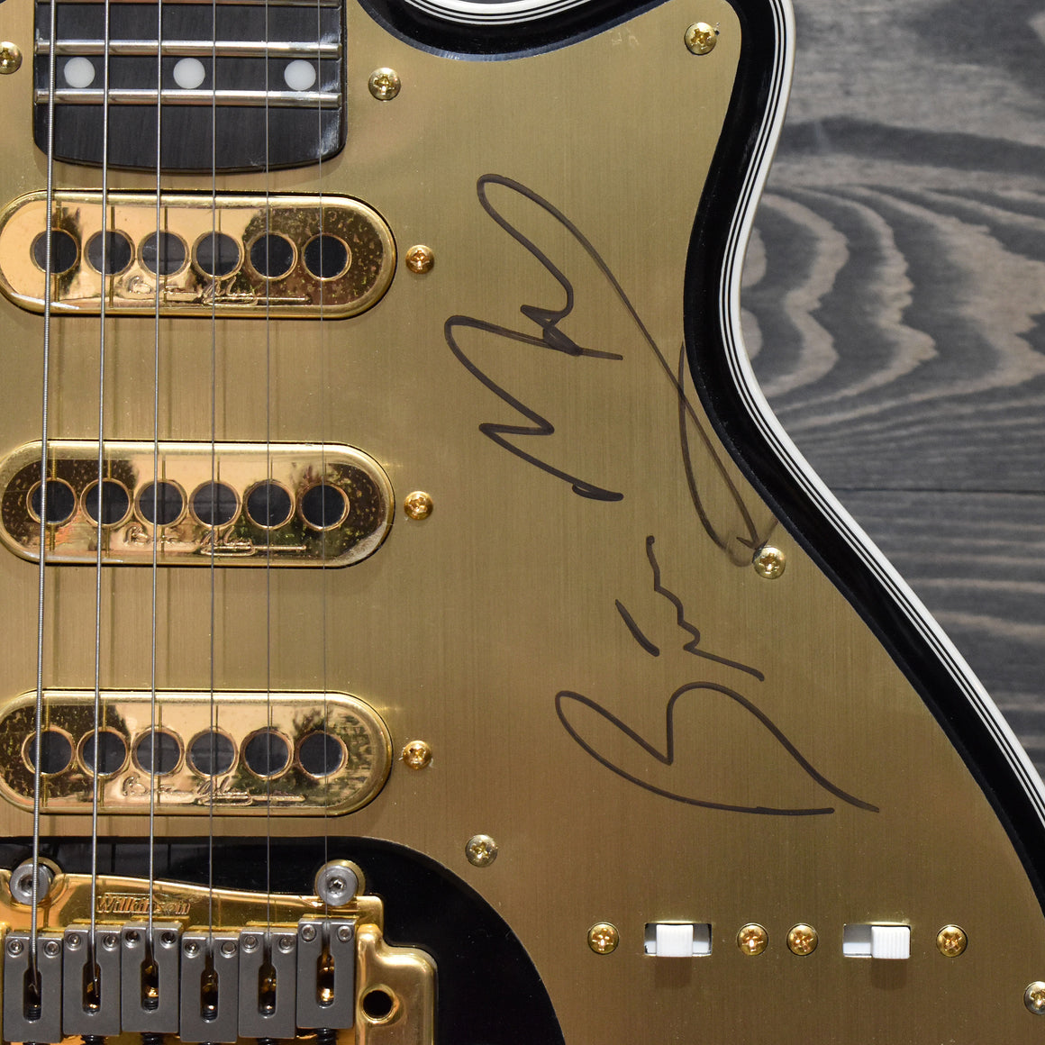 Brian May Special Black N Gold Signed by Brian May (Pre-Owned)