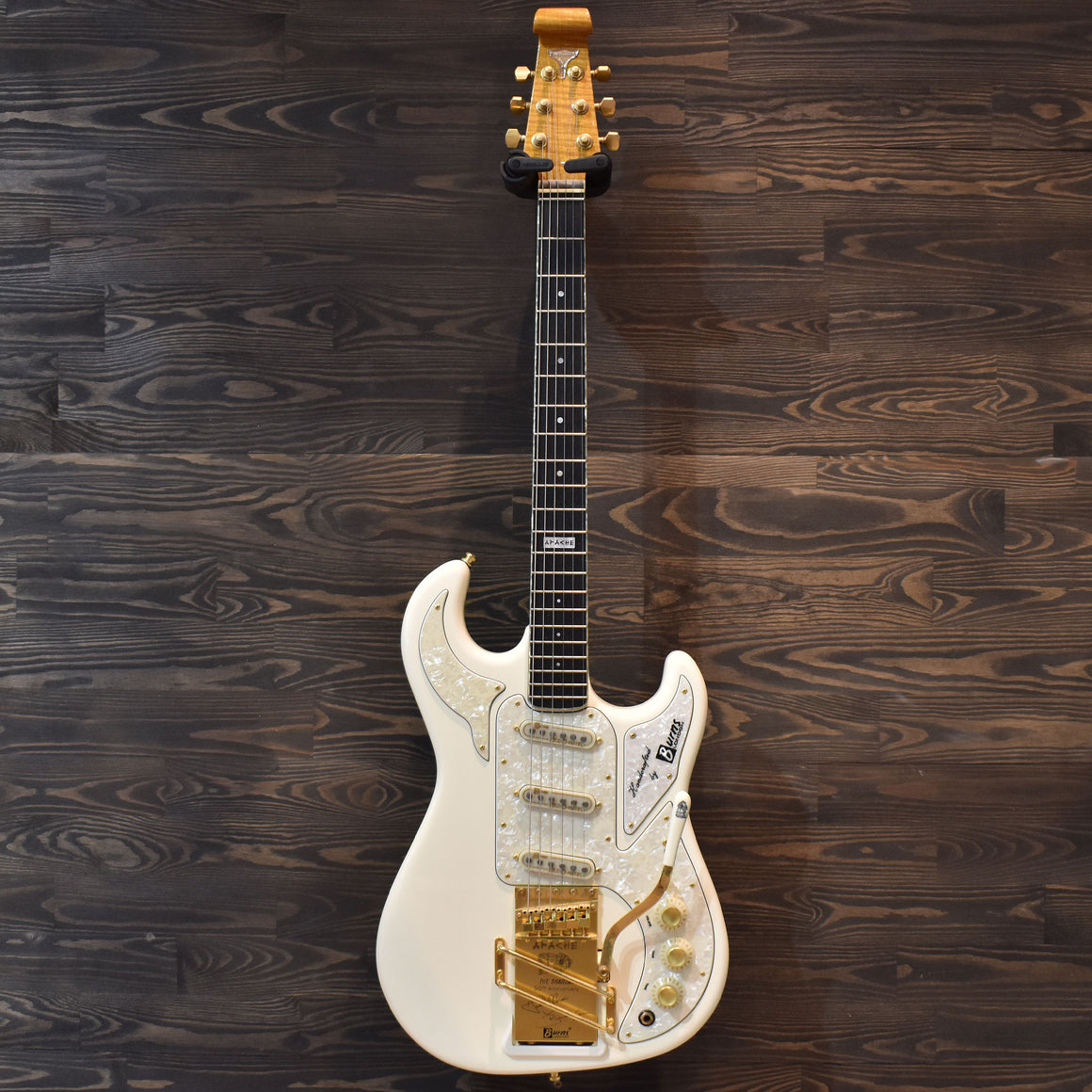 2011 Burns Apache White Electric Guitar w/Hard Case (052) (Pre-Owned)