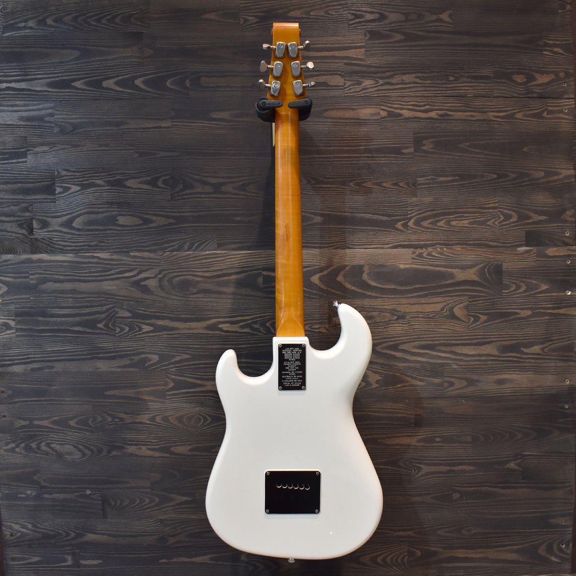2004 40th Anniversary Burns Hank Marvin White Electric Guitar w/Hard Case (1638) (Pre-Owned)
