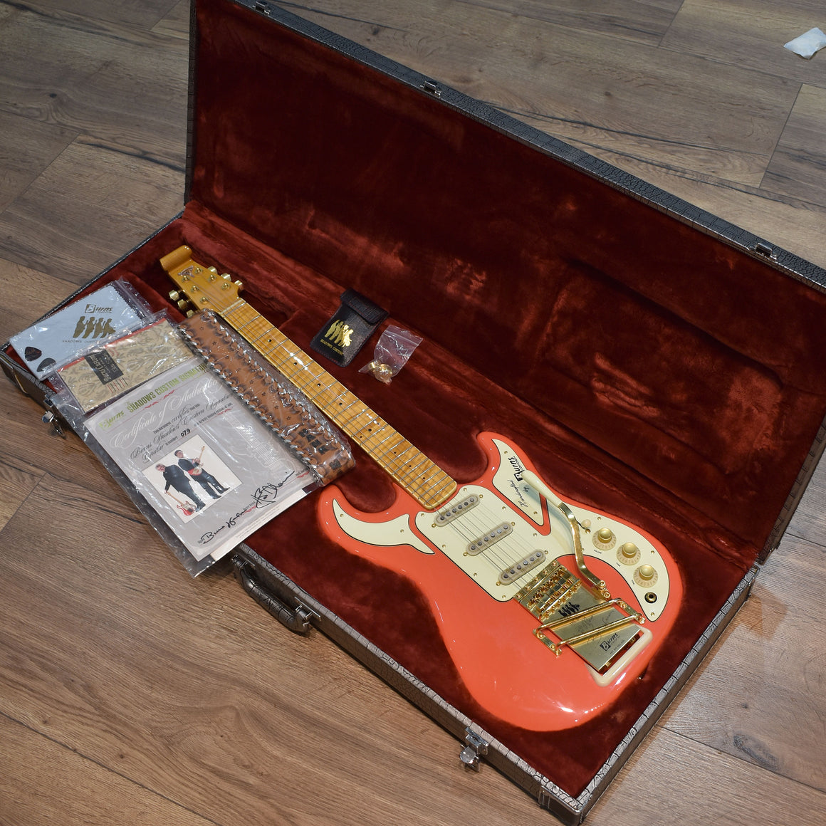 Burns Custom Edition Hank Marvin 'The Shadows' Fiesta Red Electric Guitar Limited Edition 79/500 w/Hard Case  (Pre-Owned)