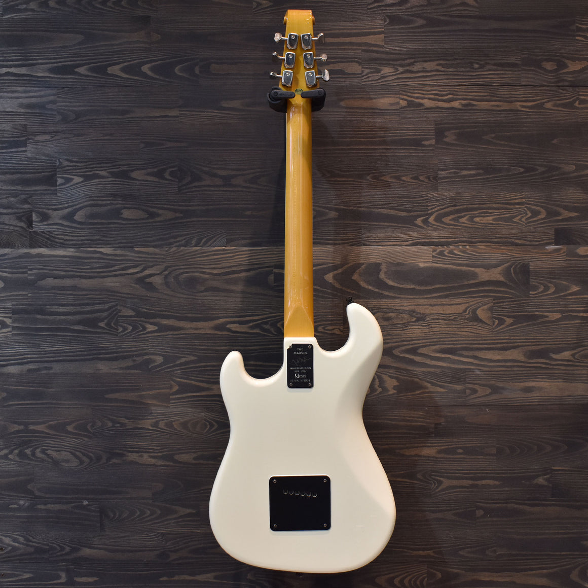 2004 40th Anniversary Burns Hank Marvin White Electric Guitar w/Hard Case (1038) (Pre-Owned)