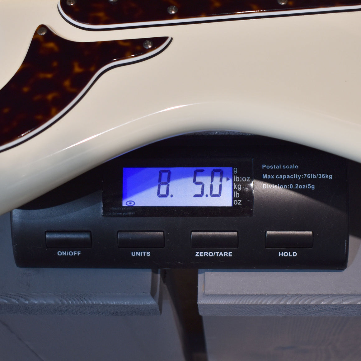 2004 40th Anniversary Burns Hank Marvin White Electric Guitar w/Hard Case (1038) (Pre-Owned)
