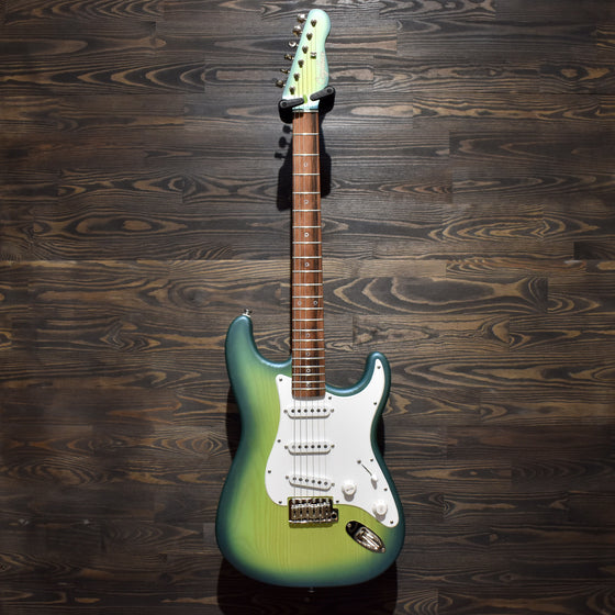 Caydence Odyssey Scorpio Jungle Burst W/Premium Gig Bag