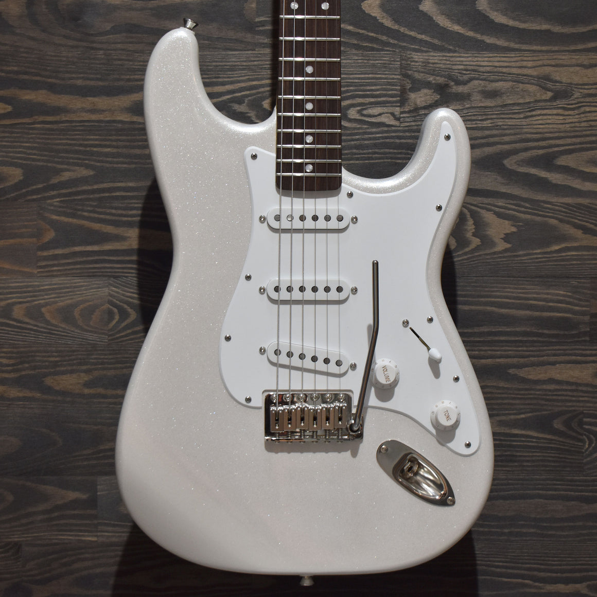 Caydence Discovery Scorpio Phantom White Gloss