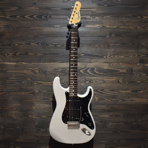 Caydence Discovery Scorpio Phantom White Satin