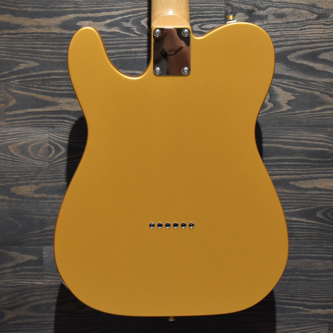 Caydence Discovery Triton Dorado Gold Satin