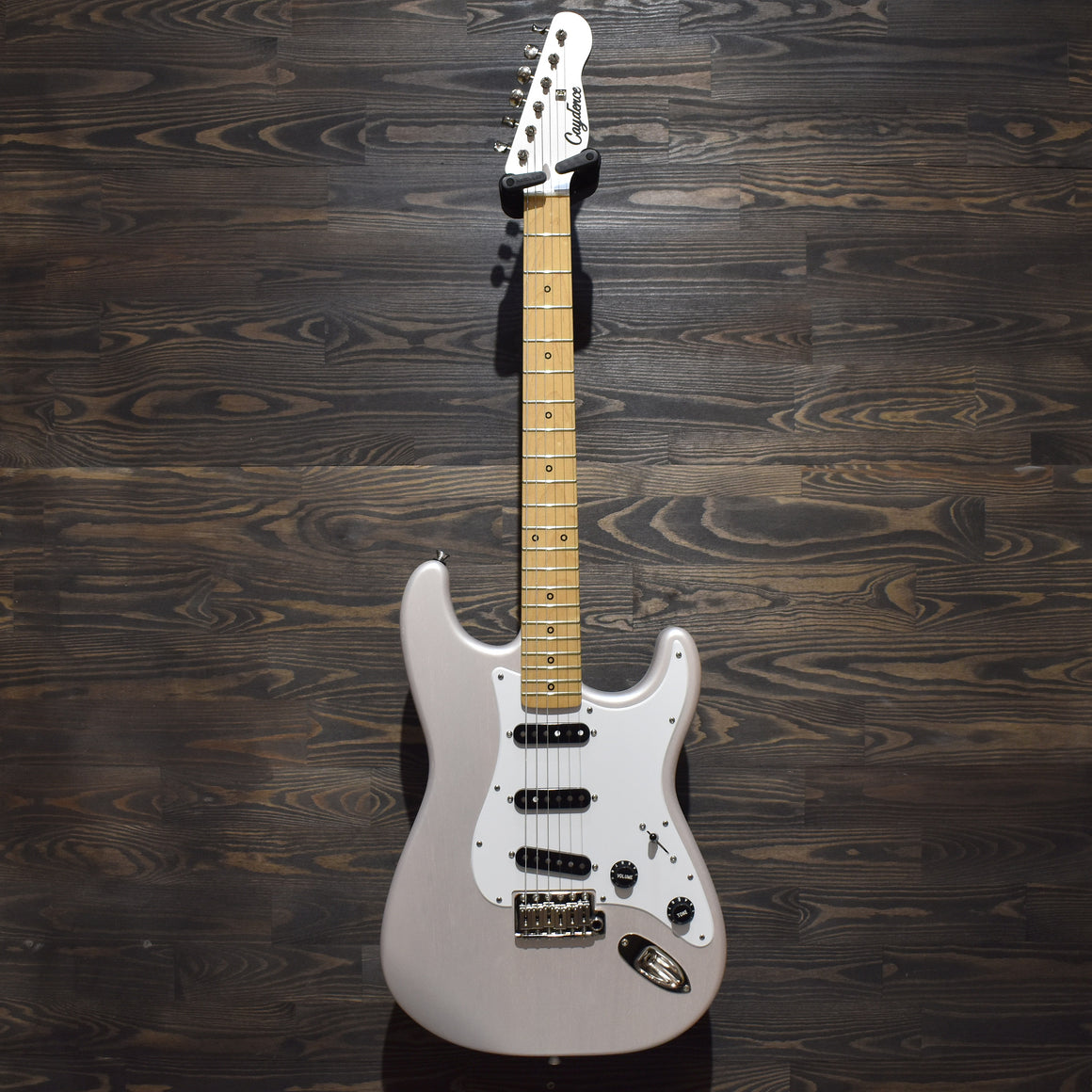 Caydence Venture Scorpio Phantom White