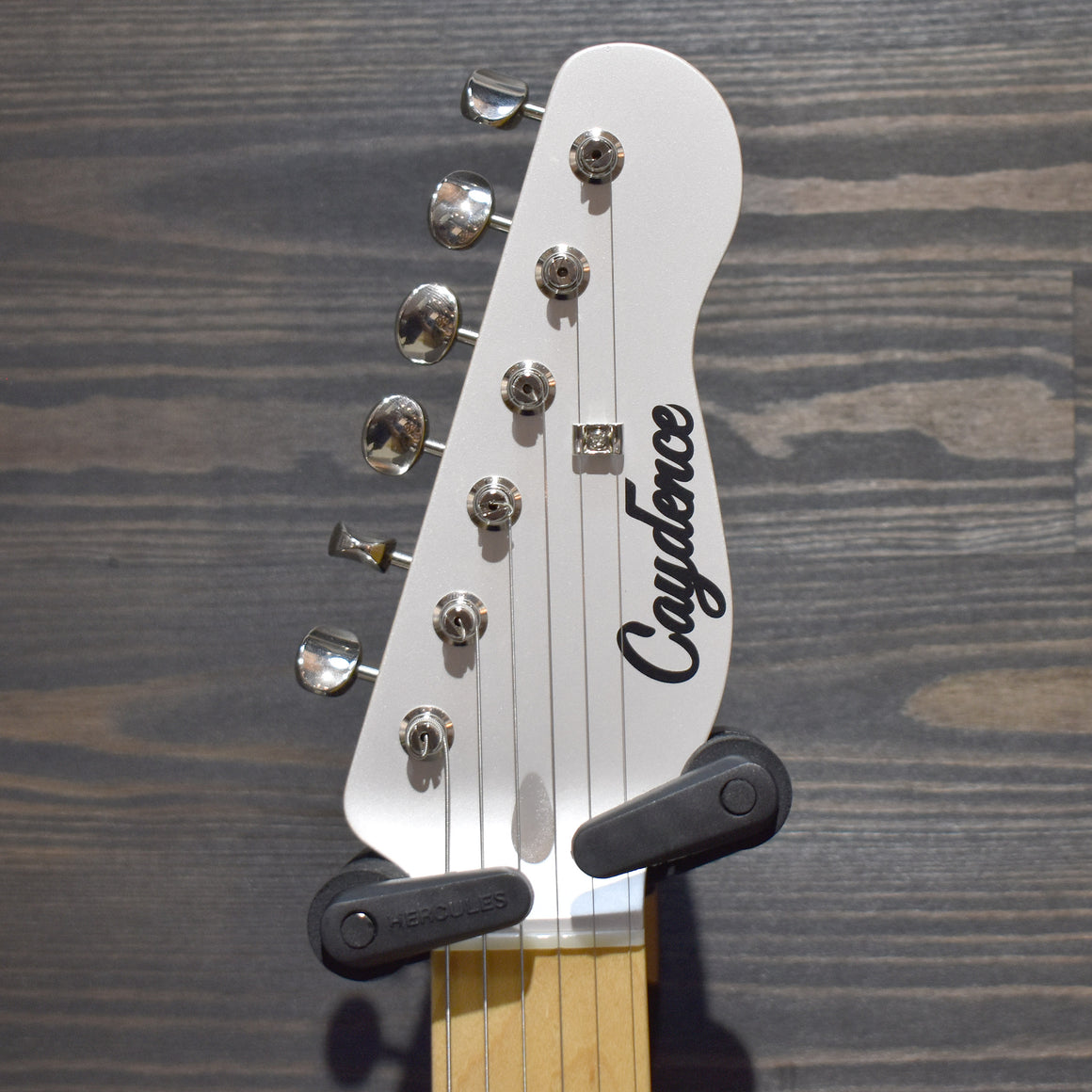 Caydence Venture Scorpio Phantom White