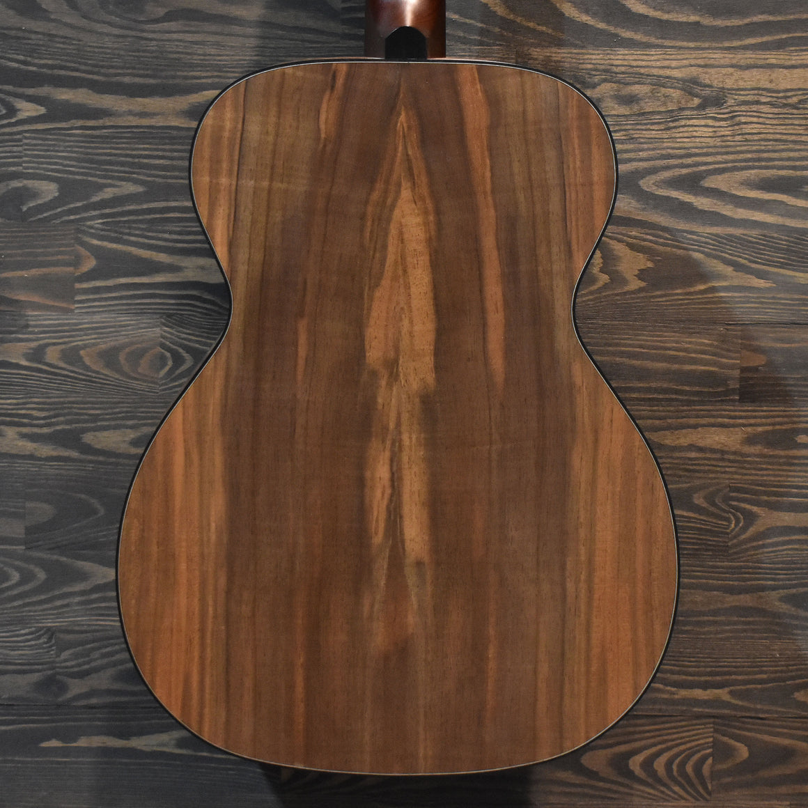 Dovey Guitars Model 3 Walnut Acoustic Guitar w/Hard Case