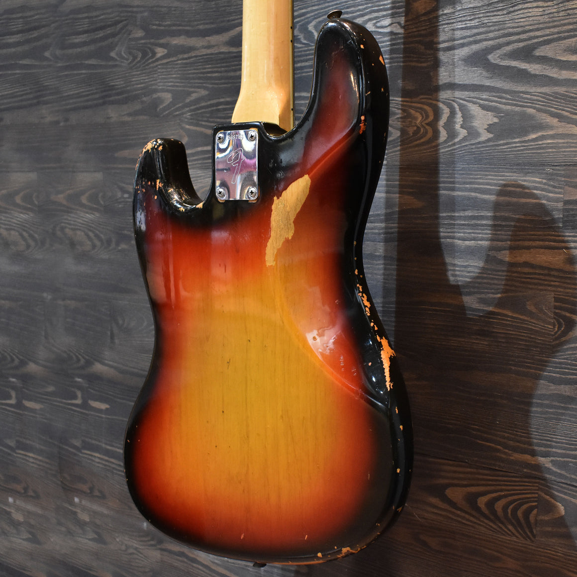 Fender Vintage 1972 Jazz Bass 3 Tone Sunburst w/Hard Case (Pre-Owned)