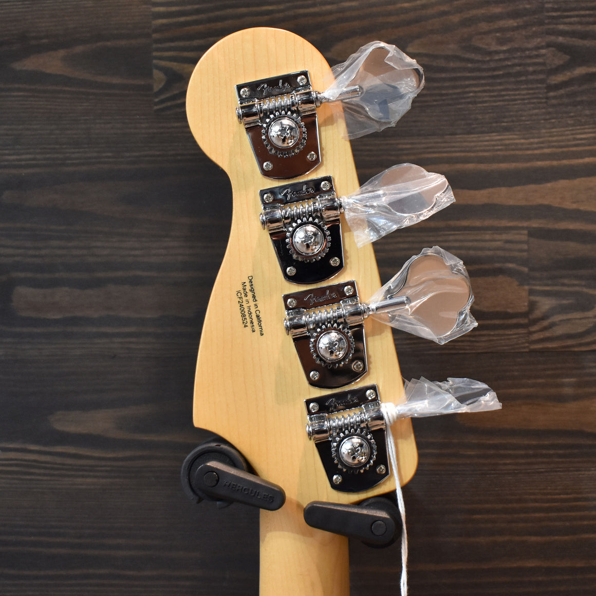 Fender Standard Precision Electric Bass 3-Colour-Sunburst