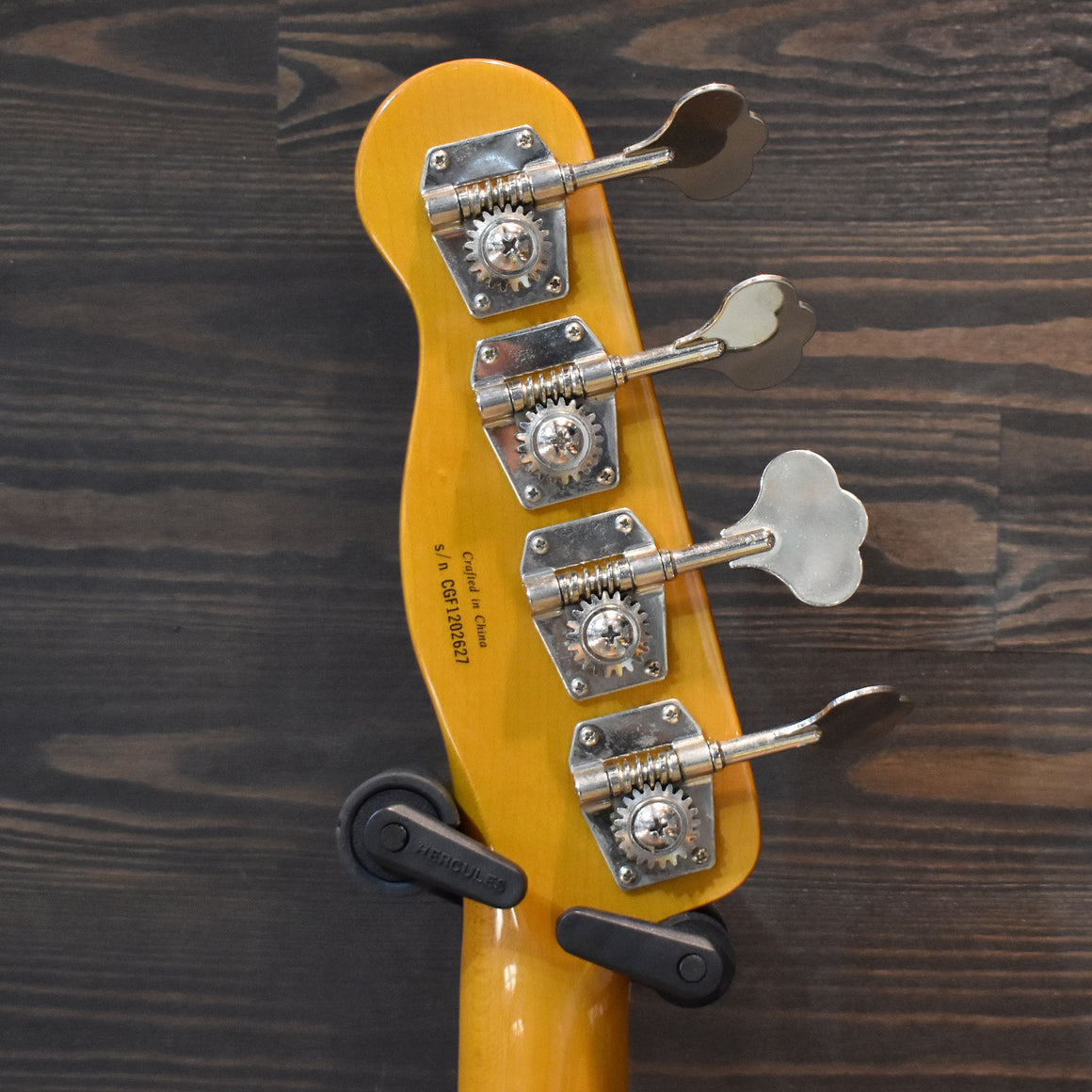Fender Modern Player Telecaster Bass, MN, Butterscotch Blonde w/ Hard Case (Pre-Owned)