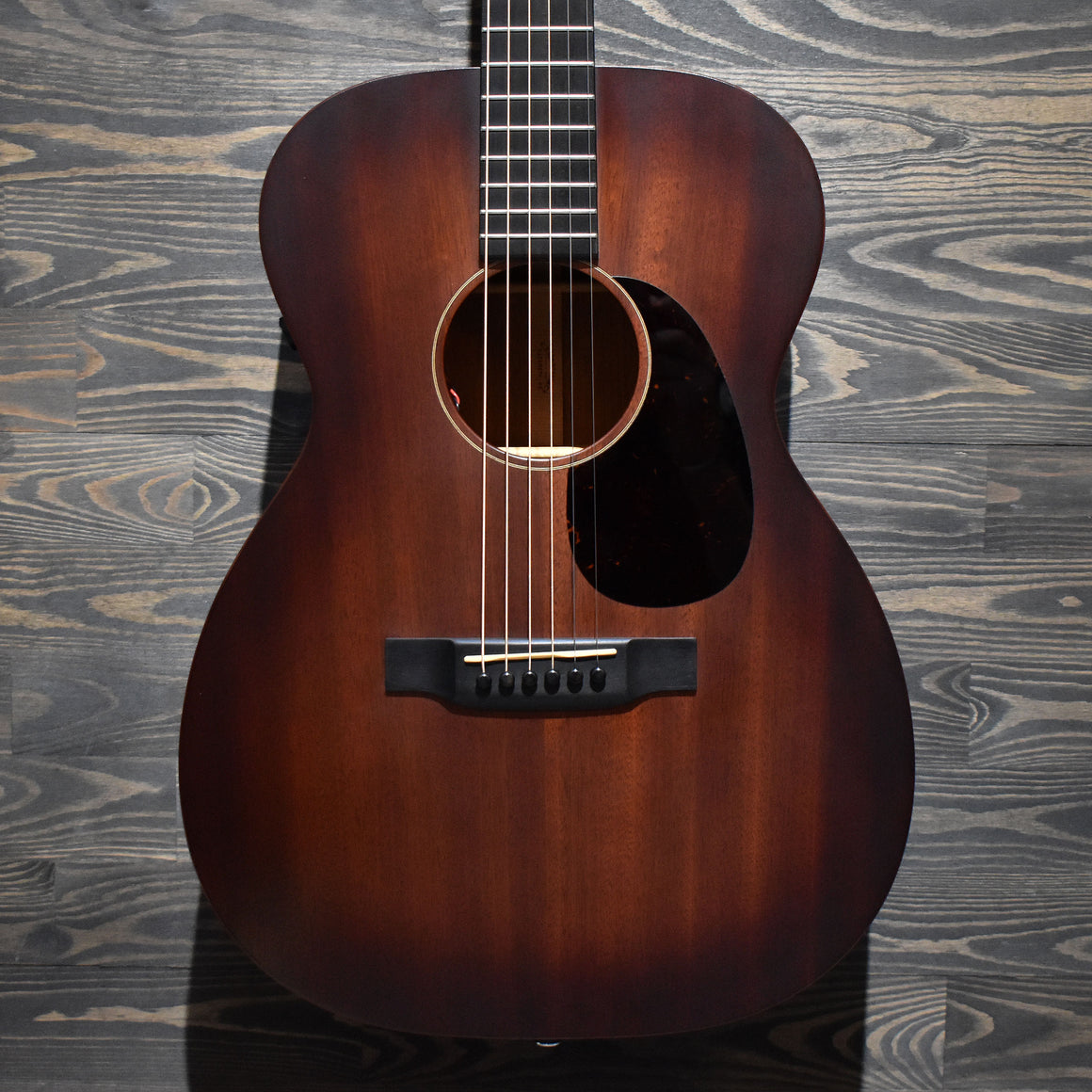 Martin 00-15E Retro Electro-Acoustic Guitar W/Hard Case (Pre-Owned)