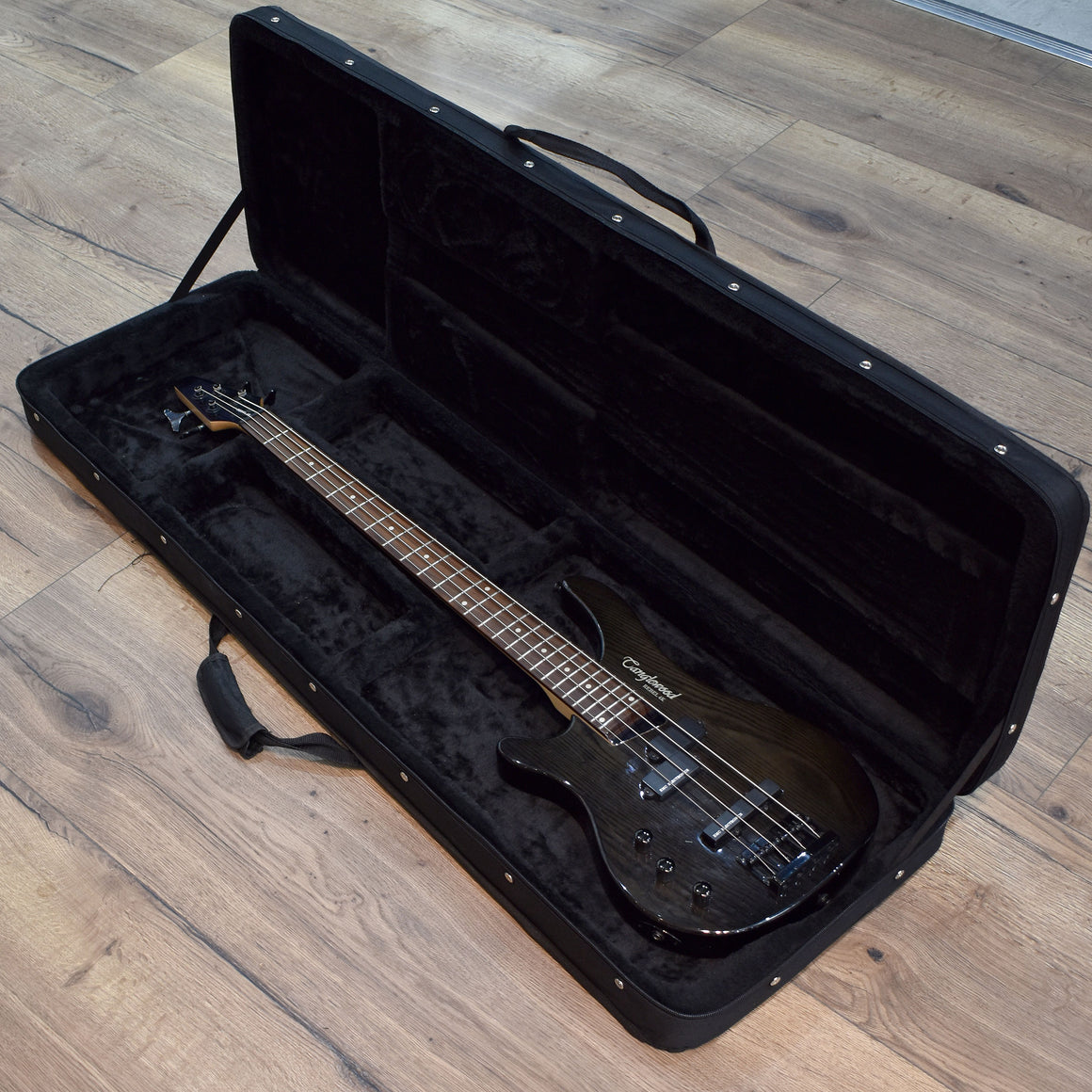 Tanglewood Rebel 4K Left Handed Electric Bass w/Foam Case (Pre-Owned)