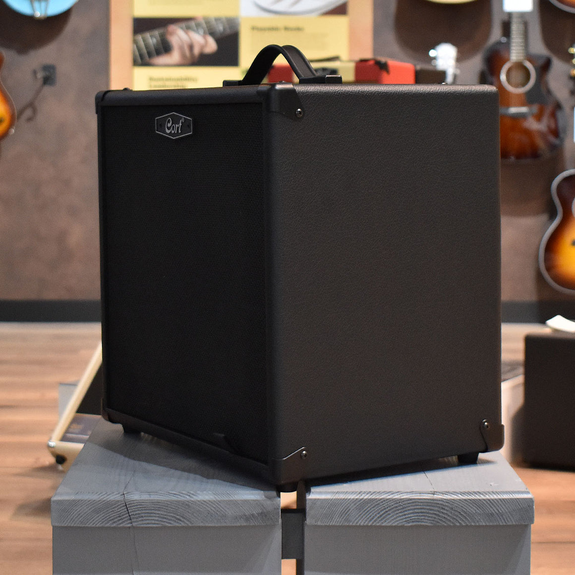 Cort CM40B Bass Amplifier - Black