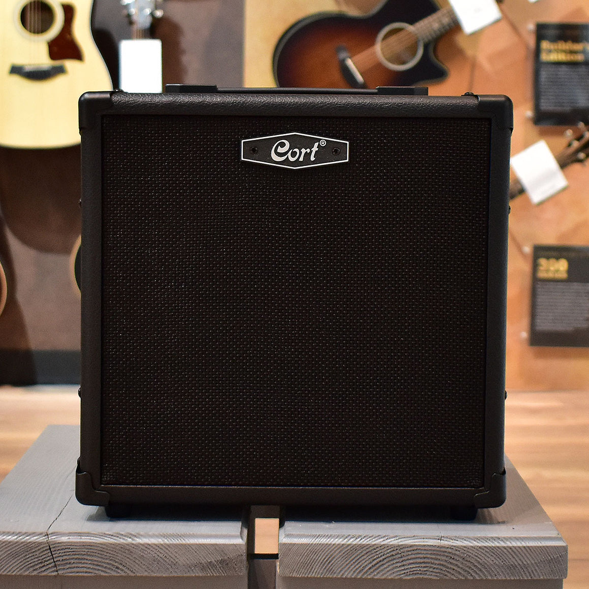 Cort CM20B Bass Amplifier - Black