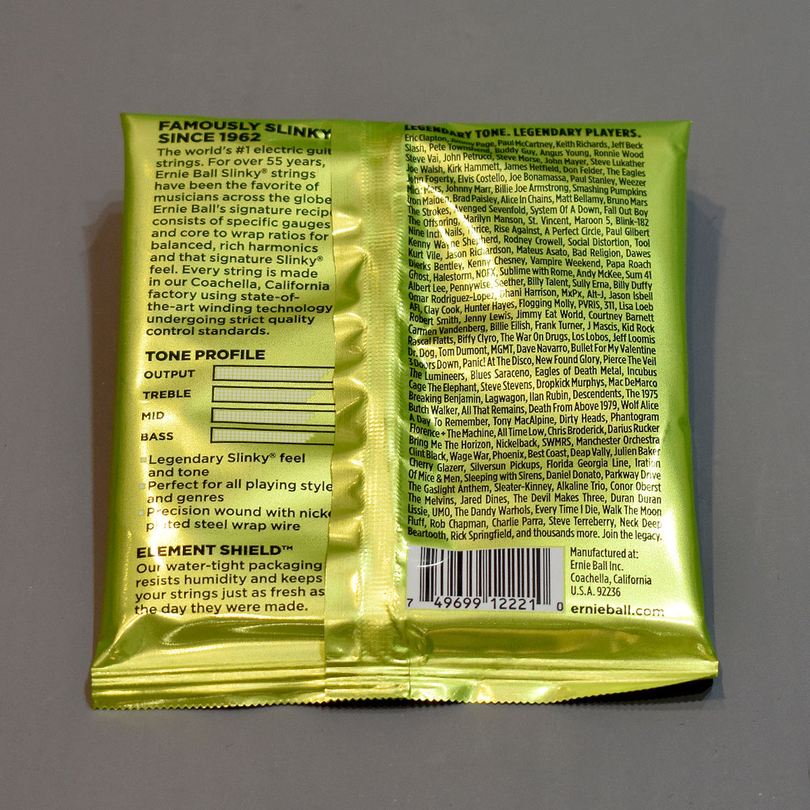 Ernie Ball Regular Slinky Nickel Wound Electric Guitar Strings - 10-46 Gauge